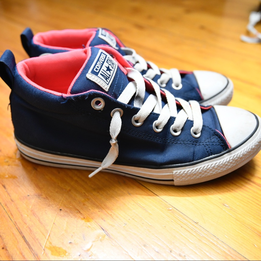 Chuck converse women size 6